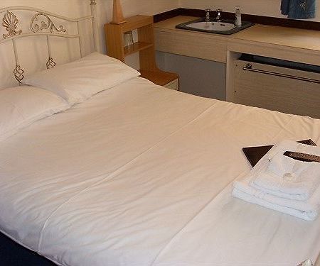 The George Hotel Ashford  Bagian luar foto
